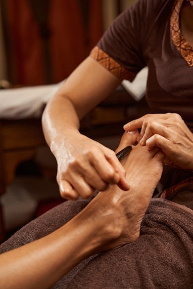 Relaxing foot massage